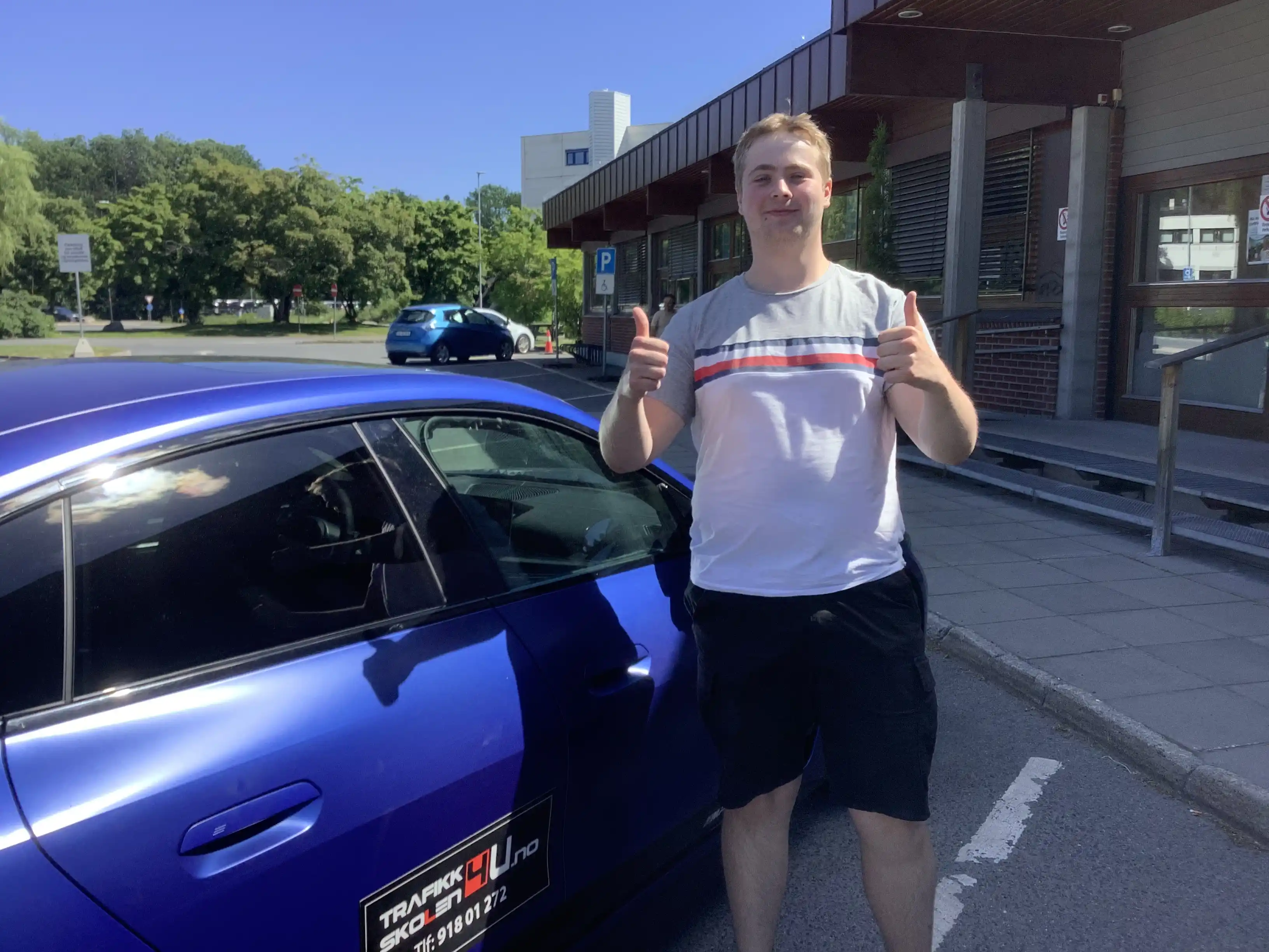 Elev feirer bestått førerprøve